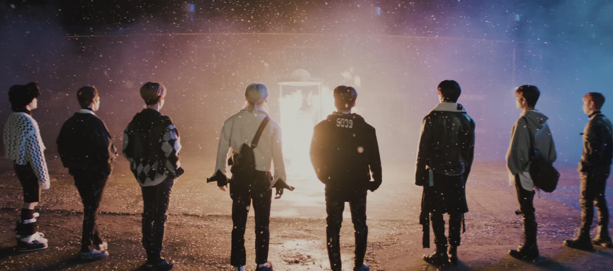 Discovery splash banner for 8.01 STAY FM ✨ Discord server